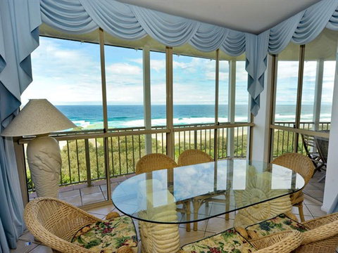 Whale Watch Resort Apartments - Sunshine Coast Tourism 0