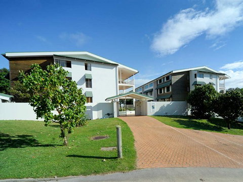 Whale Watch Resort Apartments - Sunshine Coast Tourism 3