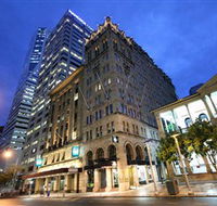 Manor Apartment Hotel - Holiday Sunshine Coast