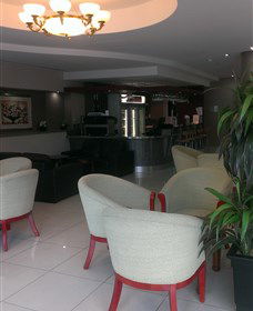 Hotel Gloria - Sunshine Coast Tourism 2