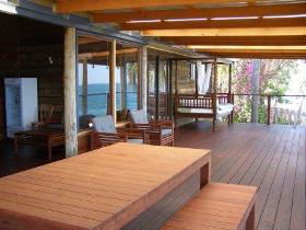 Amity Shaws - Holiday Sunshine Coast 1