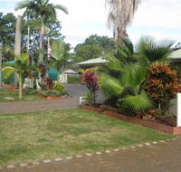 Beachmere Palms Motel - Holiday Sunshine Coast