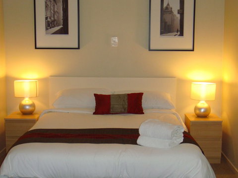 Brisbane Street Studios - Sunshine Coast Tourism 0