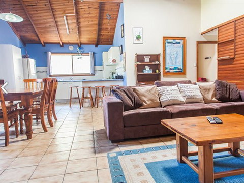 Grass Trees - Sunshine Coast Tourism 0