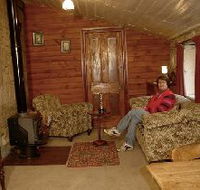 Colonial Cottages of Ross - Historic Hudson Cottage - Sunshine Coast Tourism