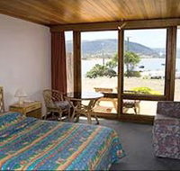 Silver Sands Hotel Motel - Sunshine Coast Tourism