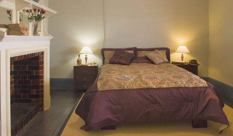 Assistant Lighthouse Keeper's Cottages - Byron Bay - Sunshine Coast Tourism 1