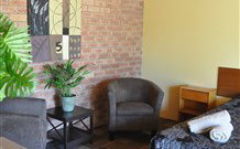 Lightning Ridge Outback Resort And Caravan Park - Holiday Sunshine Coast 4