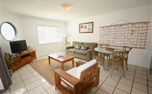 Cossies By The Sea - Sunshine Coast Tourism 2