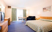 Bay Waters - Batemans Bay - Sunshine Coast Tourism 0