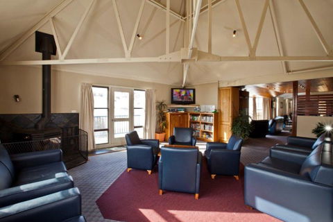 Jerrabomberra Lodge - Charlotte Pass - Holiday Sunshine Coast 2