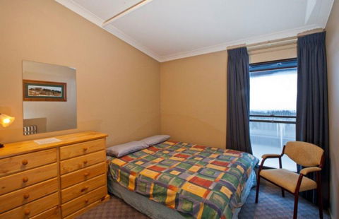 Jerrabomberra Lodge - Charlotte Pass - Holiday Sunshine Coast 5