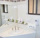 Hilltops Retreat Motor Inn - Young - Sunshine Coast Tourism