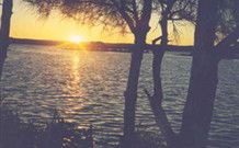 Lakefront Motel - Holiday Sunshine Coast 1