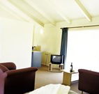 Motel Meneres - Sunshine Coast Tourism