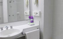 New England Motor Inn - Armidale - Holiday Sunshine Coast 6