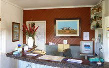 Nicholas Royal Motel - Hay - Holiday Sunshine Coast 1