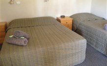 Oasis Motel - Holiday Sunshine Coast 2