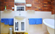 Peter Allen Motor Inn - Tenterfield - Sunshine Coast Tourism 3