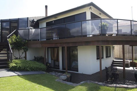 Sea Whispers Bed & Breakfast - Sunshine Coast Tourism 5