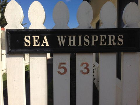 Sea Whispers Bed & Breakfast - Sunshine Coast Tourism 9