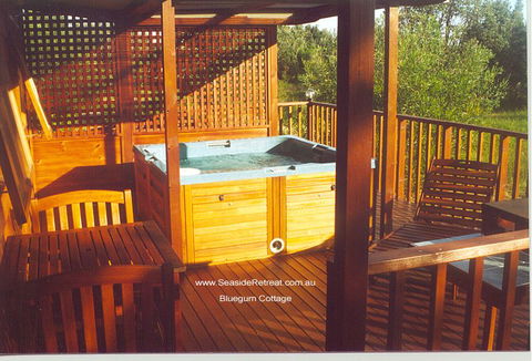 Melaleuca Retreat - Sunshine Coast Tourism 1
