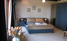 Chalet Swisse Spa Retreat - - Holiday Sunshine Coast 2