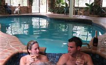 Chalet Swisse Spa Retreat - - Holiday Sunshine Coast 6