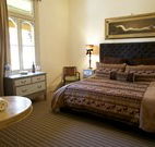 St Mounts Boutique Hotel - Garden Cottages and Trattoria Restaurant - Holiday Sunshine Coast