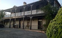 The Old Bridge Inn - Sunshine Coast Tourism 0