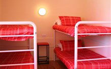 Backpackers @ The Entrance - Holiday Sunshine Coast 0
