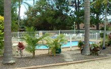 Costa Rica Resort Motel - South - Sunshine Coast Tourism 3