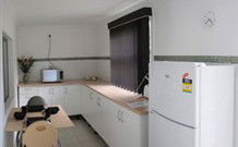 Six Foot Track Lodge - Holiday Sunshine Coast 0