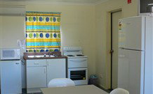 Carrie's Cottage - Holiday Sunshine Coast 4