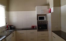 Dalton St Studio - Holiday Sunshine Coast 1