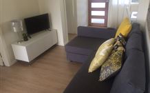 Hockey's Accommodation At The Old Chemist - Holiday Sunshine Coast 3