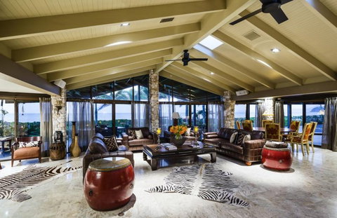 Trinity Beach Palace - Holiday Sunshine Coast 22