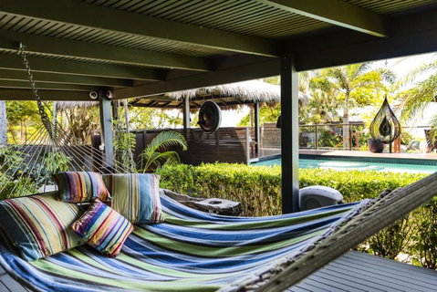 Trinity Beach Palace - Holiday Sunshine Coast 12