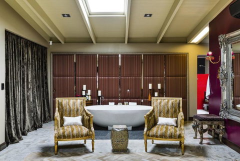 Trinity Beach Palace - Holiday Sunshine Coast 4