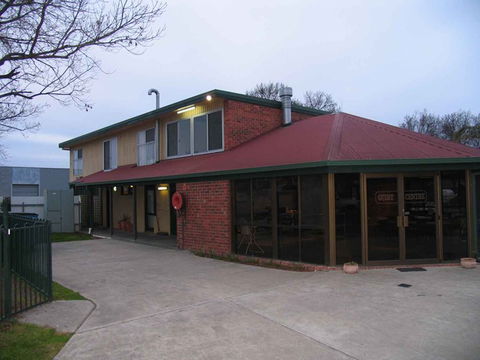 Albury-Wodonga YHA - Holiday Sunshine Coast 1