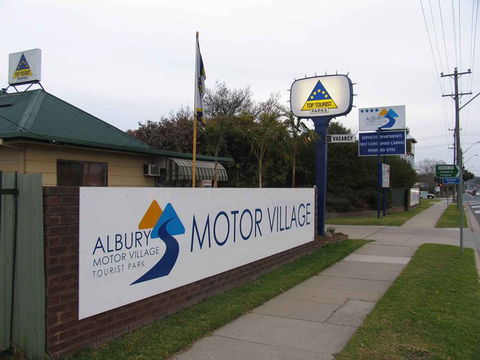 Albury-Wodonga YHA - Holiday Sunshine Coast 2