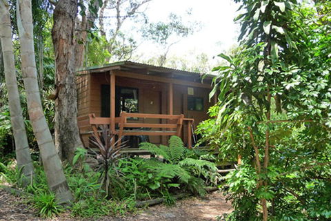 Port Stephens YHA - Sunshine Coast Tourism 0