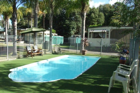 Batemans Bay YHA - Holiday Sunshine Coast 1