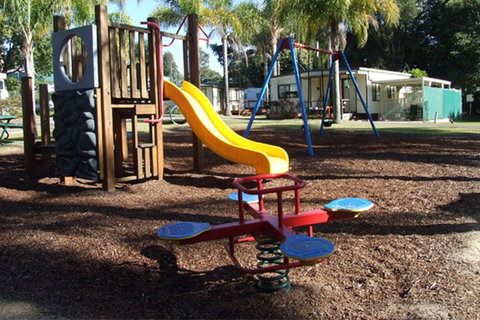 Batemans Bay YHA - Holiday Sunshine Coast 12