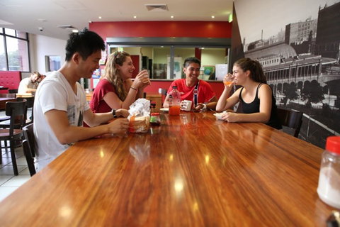 Sydney Central YHA - Sunshine Coast Tourism 15