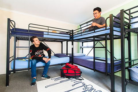 Stradbroke Island YHA - Holiday Sunshine Coast 6