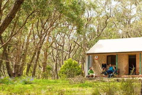 Mt Lofty YHA - Sunshine Coast Tourism 0