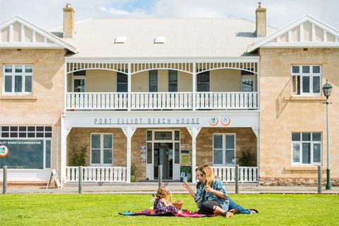 Port Elliot YHA - Sunshine Coast Tourism 0