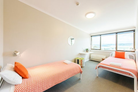 Port Elliot YHA - Sunshine Coast Tourism 3