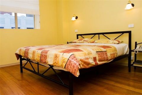 Hobart YHA - Holiday Sunshine Coast 1